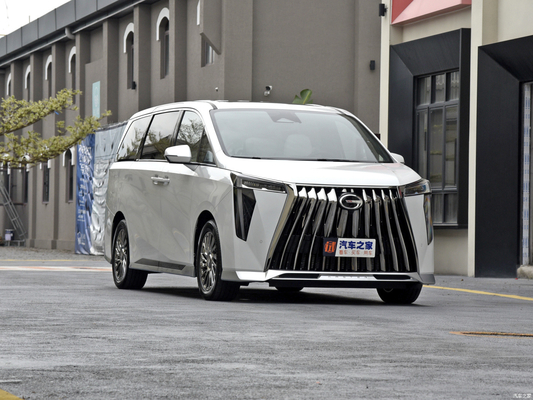 Trump Gacchi M8 ABS uitgerust elektrisch licht leer Turbo zonnedak Mpv Voertuig voor volwassenen