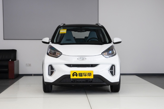 Vervaardigt 2023 Cherry Little Ant 3-deurs Mini Electric Car met 4 zitplaatsen in Rood/Blau