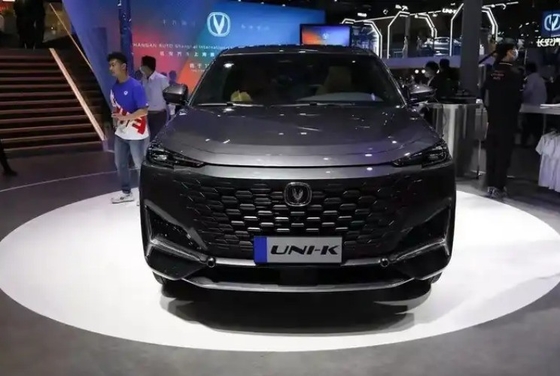 2023 Changan Uni-K 5-deurs 5-zits SUV 2.0T 233 pk Handmatige co-piloot zitplaats aanpassing