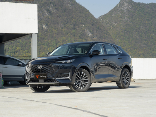 130 km NEDC Kilometerstand Changan Uni-K Benzin SUV 2024 Model 1845kg Curb Weight 2.0T Motor