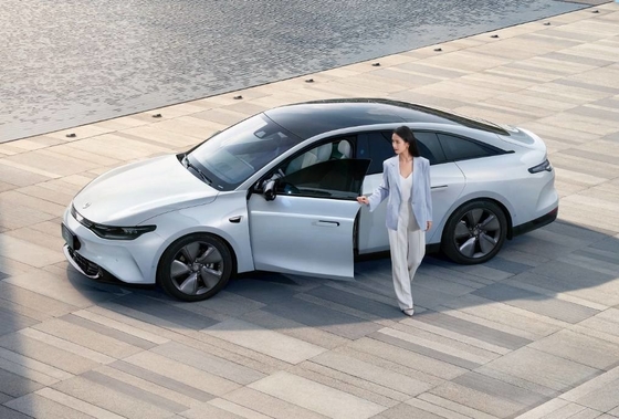100% elektrische auto 2022 LEAPMOTOR C01 High Speed achterdrijving 525KM gemaakt met 4 zitplaatsen