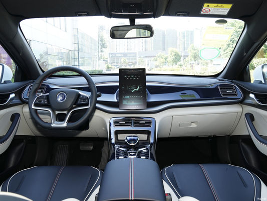 Op maat gemaakte 2023 Byd Qin Plus elektrische auto sedan voor 4 deuren 5 zitplaatsen carrosserie structuur