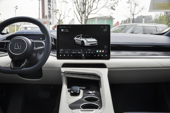 Op maat gemaakte rode/blauwe energievoertuigen Zeeker 001 Elektrische auto's met 616 km geïntegreerde kilometers