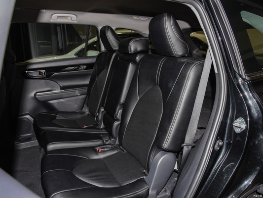 Toyota Crown Kluger 2.5l Hev All-wheel-drive hybride auto's met maximale snelheid 180km/h