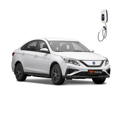 Dongfeng Fengxing S50 T1 T5 E1 M5 5 zitplaatsen 415km Pure Electric Sedan 4705*1790*1540mm