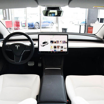 Op maat gemaakte Tesla Model 3 Model Y elektrische auto met hoge snelheid en lange accu