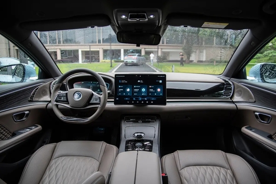 s 2023 High Speed Electric SUV met 4-deurs carrosserie structuur en maximaal vermogen 228-517