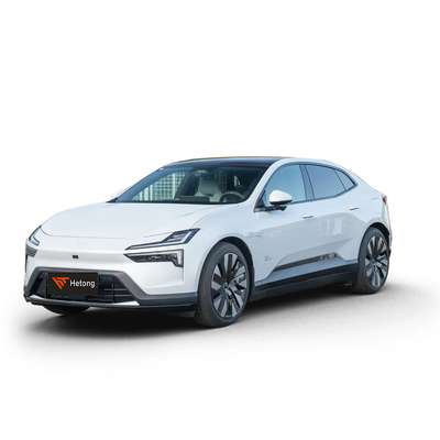 Laat de kracht van zuivere elektrische motoren los met de Polestar 4 Pro Plus met een bereik van 612 km.