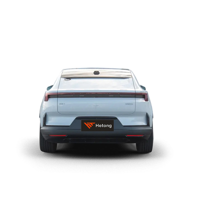Laat de kracht van zuivere elektrische motoren los met de Polestar 4 Pro Plus met een bereik van 612 km.
