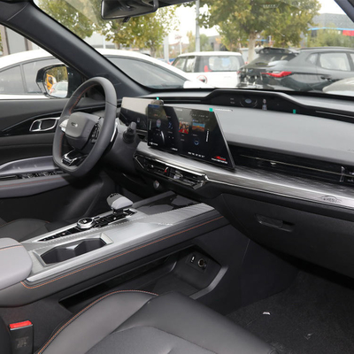 -Made in Changan oushang Z6 5-deurs 5-zits SUV wielbasis 1500-2000mm Euro VI benzine auto