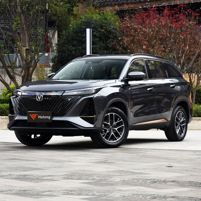 Hoge snelheid brandstofvoertuigen Changan CS75 Plus touchscreen en minimale grote afstand 15°-20° SUV