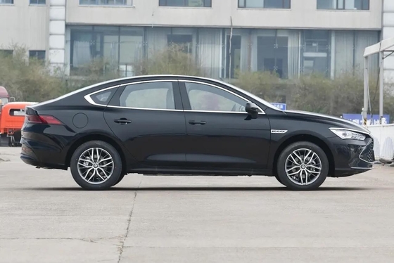 BYD Qing Plus DM-i55km EV 5 zitplaatsen Tweedehands auto's voor wereldwijde reizen en huishouden